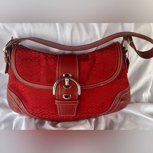 Coach Signature Logo Buckle Flap Shoulder Bag - Red